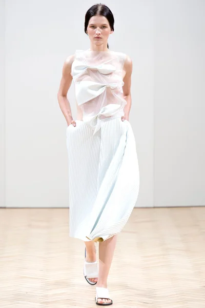 Look 6
